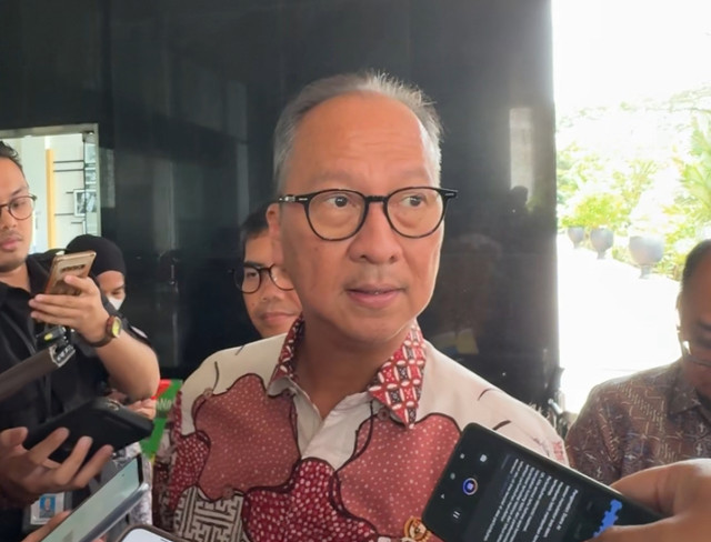 Agus Gumiwang Kartasasmita, Menteri Perindustrian (Menperin), saat ditemui di Kantor Kementerian Keuangan (Kemenkeu), Selasa (5/5). Foto: Widya Islamiati/kumparan