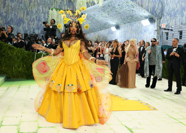 Penyanyi AS Sza tiba di Met Gala 2026 yang merayakan "Seni Kostum" di Museum Metropolitan di Kota New York, (4/5/2026). Foto: Angela Weiss/AFP