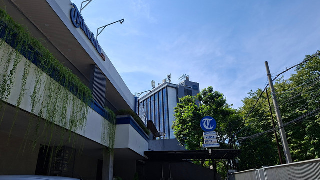Kantor Tribun Jatim Network di Surabaya sebagai lokasi pelaksanaan kegiatan magang. Foto: Dokumentasi pribadi