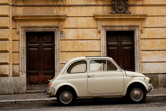 Ilustrasi city car bekas di bawah 50 juta. Foto: Unsplash.