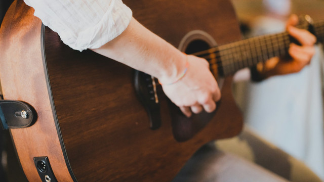 Ilustrasi lirik lagu Ancika OST Dilan ITB 1997. Foto: Unsplash. 