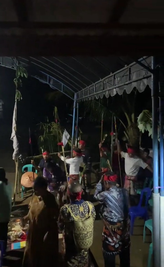 Ritual Mangayau Danum - Sumber foto Pribadi