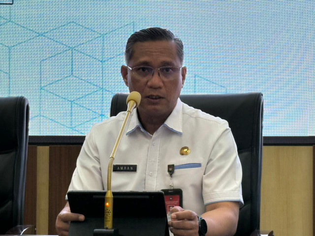 Juru Bicara Satgas PRR Pascabencana Sumatera, Amran saat memberikan paparan mengenai update penanganan bencana Sumatera di Kantor Kemendagri, Jakarta Pusat, Rabu (6/5/2026). Foto: Ryan Iqbal/kumparan