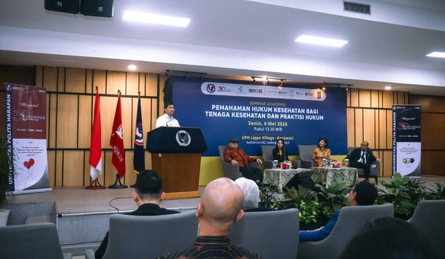Program Studi (Prodi) Doktor Hukum Universitas Pelita Harapan (UPH) menyelenggarakan Seminar Akademik bertema ‘Pemahaman Hukum Kesehatan bagi Tenaga Kesehatan dan Praktisi Hukum’ pada 4 Mei 2026 di Auditorium Gedung D502, Kampus Utama UPH Lippo Village, Tangerang. Kegiatan yang menjadi bagian dari rangkaian menuju Dies Natalis ke-30 Fakultas Hukum (FH) UPH.