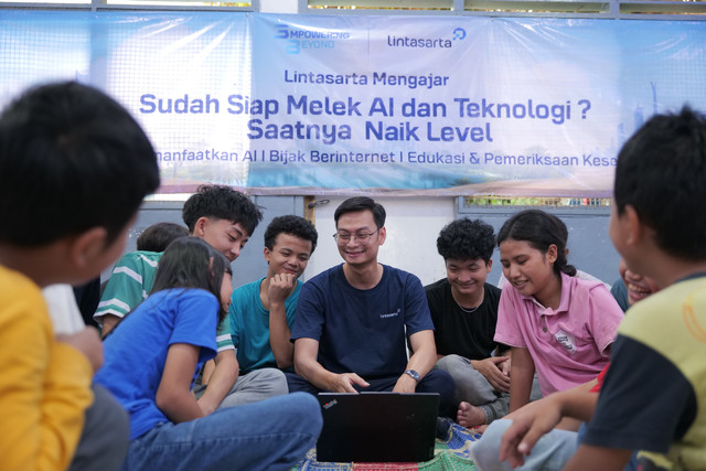 Lintasarta menggelar Lintasarta Mengajar, program pelatihan teknis dan edukasi digital. Foto: Dok. Lintasarta