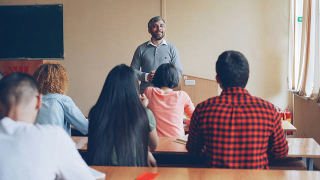 Ilustrasi rekomendasi kinerja guru oleh kepala sekolah. Foto: Unsplash.