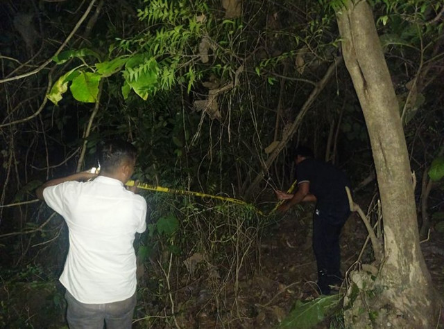 Lokasi RAS (15), seorang santri ditemukan tak bernyawa di pekarangan belakang ponpes di Dusun Glombok Wetan, Desa Mojowuku, Kecamatan Kedamean, Kabupaten Gresik. Foto: Dok. Istimewa