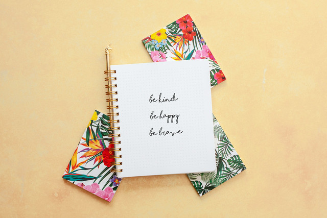 Ilustrasi kata bijak tentang memperlakukan orang lain. Foto: Unsplash