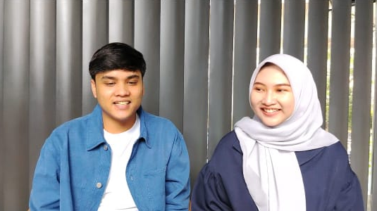 Ressa Rossano dan istri. Foto: Vincetius Mario/kumparan