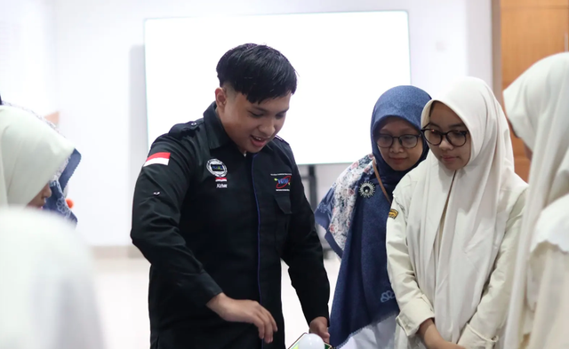 Dosen Teknik Elektro UMY Bekali Siswa SMA Muhi Yogya soal Energi dan IoT