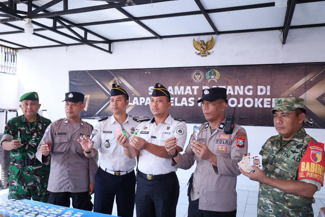 Lapas Mojokerto Gelar Ikrar Zero Halinar dan Penguatan Pengawasan Pemasyarakatan Bersih dari Handphone Illegal, Narkoba dan Penipuan (Foto:HumasLapasMoker)