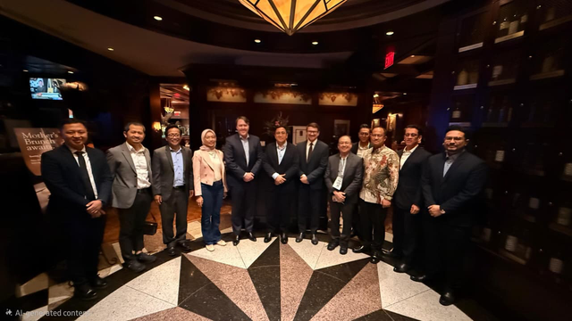 Pertamina menjajaki kerja sama strategis dengan SLB sebagai penyedia teknologi dalam mempercepat peningkatan produksi migas nasional dalam rangkaian Offshore Technology Conference (OTC) di Houston, Texas, Amerika Serikat pada Kamis (7/5/2026). Foto: Dok. Pertamina