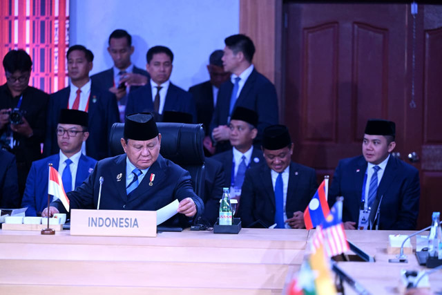 Presiden Republik Indonesia, Prabowo Subianto menghadiri sesi pleno Konferensi Tingkat Tinggi (KTT) ke-48 ASEAN yang digelar di Mactan Expo, Cebu, Filipina, Jumat (8/5/2026). Foto: Kris - Biro Pers Sekretariat Presiden