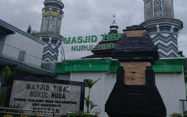 Masjid Tiban Nurul Huda. Foto: Istimewa