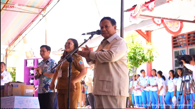 Presiden Republik Indonesia Prabowo Subianto meninjau SMKN 2 Talaud yang terletak di Pulau Miangas, Kepulauan Talaud, Sulawesi Utara, Sabtu (9/5/2026). Foto: YouTube/ Sekretariat Presiden