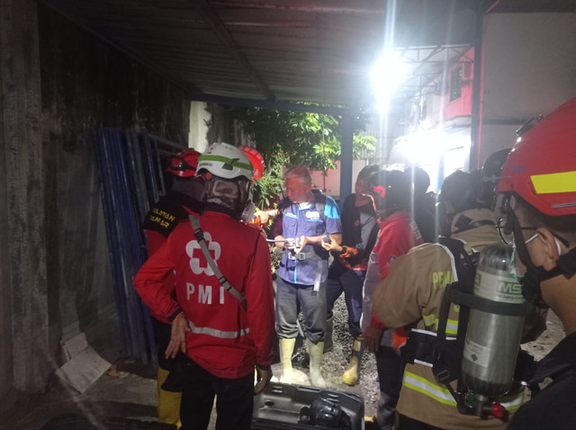 Pabrik es di Jalan Cangkringan, Bayen RT 03 RW 01, Kalurahan Purwomartani, Kapanewon Kalasan, Kabupaten Sleman mengalami kebocoran gas amonia pada Sabtu (9/5) dini hari. Foto: Dok. BPBD Sleman