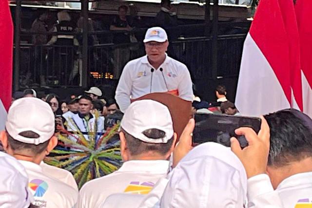 Menteri Lingkungan Hidup Jumhur Hidayat dalam acara Deklarasi Gerakan Pilah Sampah di kawasan Rasuna Said, Jakarta Selatan, Minggu (10/5/2026). Foto: Nasywa Athifah/kumparan
