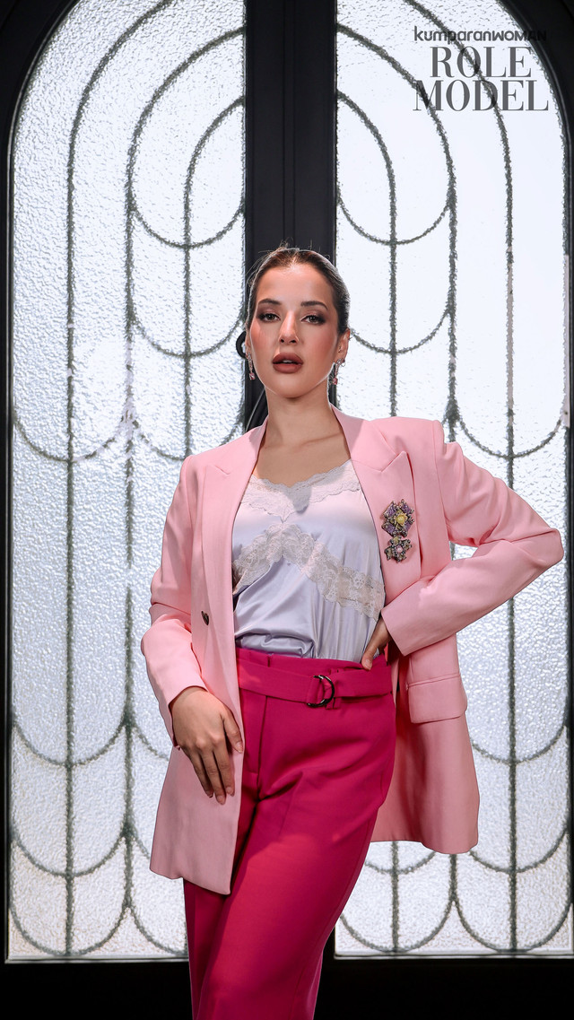Tasya Farasya untuk Role Model berpose untuk program Role Model kumparan. Foto: Jamal Ramadhan/kumparan