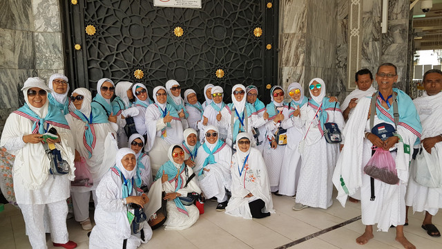 Jamaah Haji KBIH RU 2018 setelah menjalankan umroh, foto : dokumen pribadi Jokosegara 