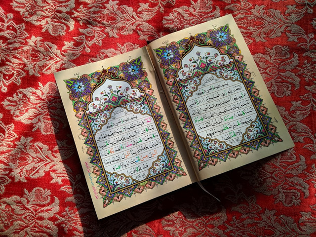 Ilustrasi Pentingnya Nabi Muhammad saw dalam Menyampaikan dan Menegakkan Hukum,Foto:Unsplash/Abdullah Faraz