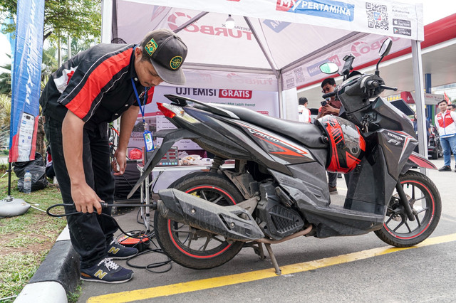 Pertamina Patra Niaga menggratiskan uji emisi bagi masyarakat Jabodetabek di 14 SPBU, Senin (11/5/2026). Foto: PPN