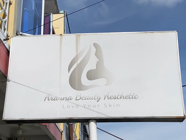 Klinik milik Jeni di Pekanbaru, Riau. Foto: Dok. kumparan