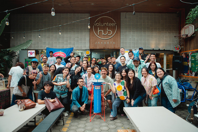 Gerakan Dari Sisa Jadi Bisa Vol.2 yang digelar #PuntungBeruntung bersama KICKYOURBUTT Project (KYB) di Brookland Coffee, Blok A, Jakarta, Sabtu (9/5). Foto: Dok. Istimewa