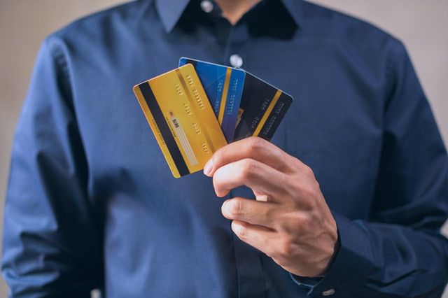 Ilustrasi cara tutup kartu kredit BNI. Foto: Pexels