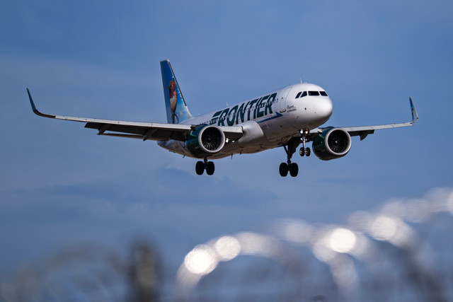 Ilustrasi Frontier Airlines.  Foto: Robin Guess/Shutterstock