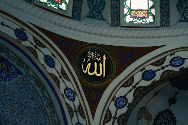Ilustrasi Keterkaitan Antara Qada dan Qadar dengan Ikhtiar dan Tawakal. Unsplash.com/Enes Doğan