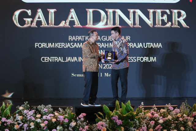 Wamendagri Akhmad Wiyagus dorong kolaborasi strategis Pemda dalam forum MPU untuk hadapi tantangan global dan krisis energi. Foto: Kemendagri RI