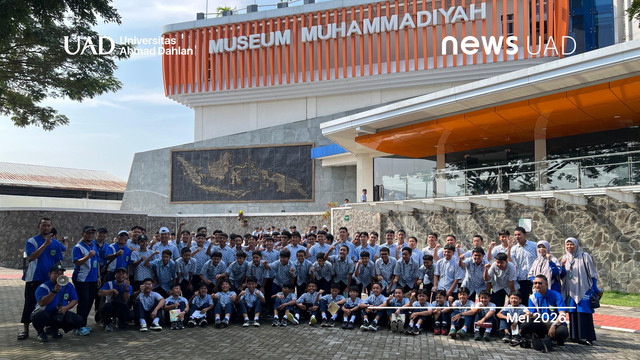 Museum Muhammadiyah Universitas Ahmad Dahlan (UAD) Terima Kunjungan Siswa MTs Imam Syuhodo (Foto. Muhammad Isa)