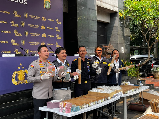 Konferensi Pers Pengungkapan Kasus Penyelundupan Merkuri ke Filipina oleh Polda Metro Jaya, Rabu (13/5/2026). Foto: Rayyan/Kumparan