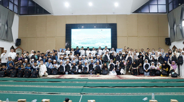 Kolaborasi Kebaikan, PT Angkasa Pura Indonesia dan DT Peduli Berbagi Kebahagiaan Bersama Sahabat Yatim (Sumber : DT Peduli)