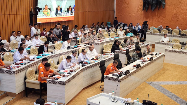 Suasana Rapat Kerja Komisi V dengan Kemenhub, KemenPU, dan Basarnas di Kompleks Parlemen, Senayan, Jakarta, Rabu (13/5/2026). Foto: Nasywa Athifah/kumparan