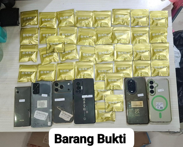 Barang bukti 37 cartridge vape mengandung etomidate yang disita Ditresnarkoba Polda Metro Jaya. Foto: Istimewa
