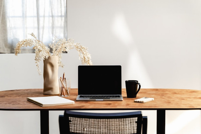 Ilustrasi Cara Menyalin Teks di Laptop, Foto:Unsplash/Mushaboom Studio
