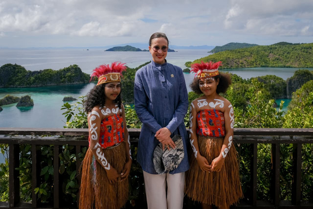 Menteri Pariwisata Widiyanti Putri Wardhana di Raja Ampat. Foto: Dok: Kemenpar
