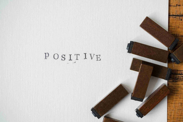 Ilustrasi Hubungan Positif. Gambar: Pexels.