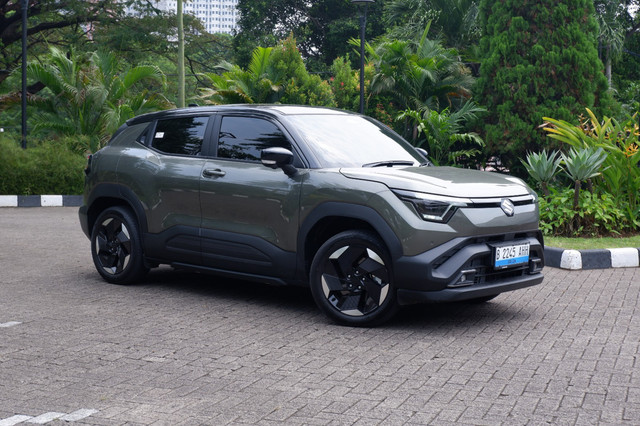 Mencoba mobil listrik Suzuki eVitara. Foto: Sena Pratama/kumparan
