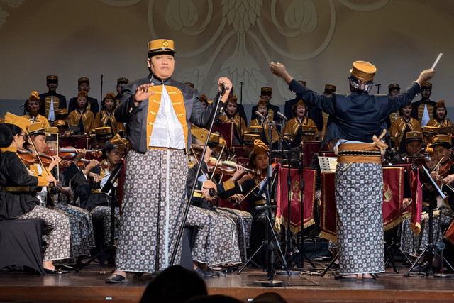 Penampilan Yogyakarta Royal Orchestra di Taman Ismail Marzuki (TIM), Jakarta, Sabtu (16/5/2026). Foto: kumparan