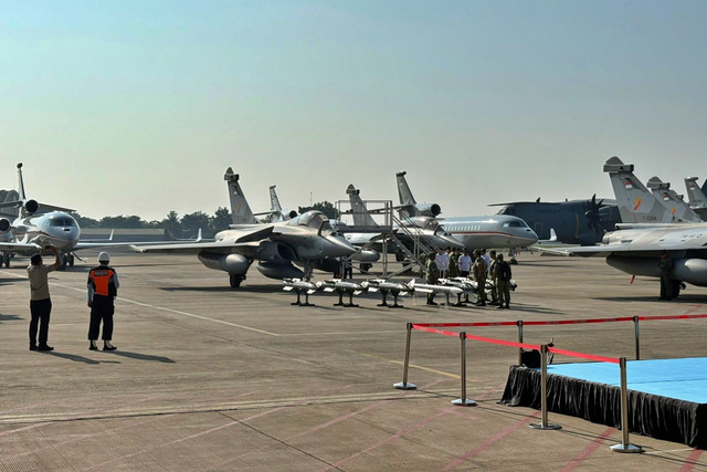 Jejeran Pesawat Tempur Rafale dan Alusista lainnya di Baseops Halim, Jakarta Timur. Foto: Rayyan/kumparan
