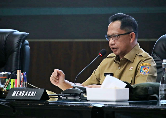 Mendagri Tito Karnavian mengapresiasi inflasi April 2,42% dan meminta Pemda waspadai dampak geopolitik global pada harga minyak, Senin (18/5/2026). Foto: Dok. Kemendagri