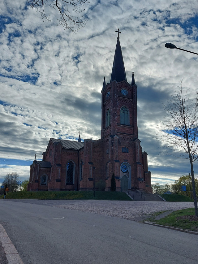 Ilustrasi bangunan di Uppsala, Swedia. Sumber: veectezy.com/olhakoval