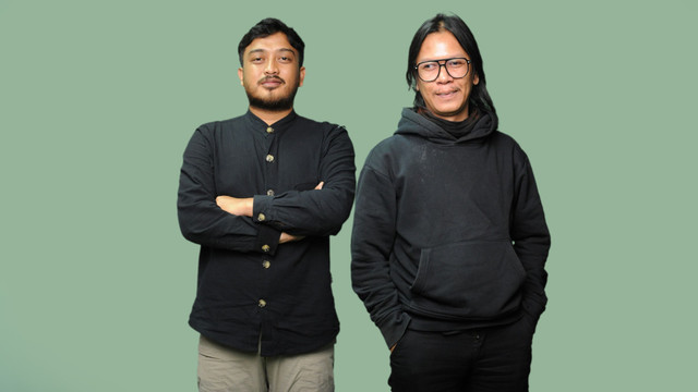 Jurnalis Republika yang juga partisipan Global Sumud Flotilla Thoudy Badai dan Bambang Noroyono. Foto: Republika