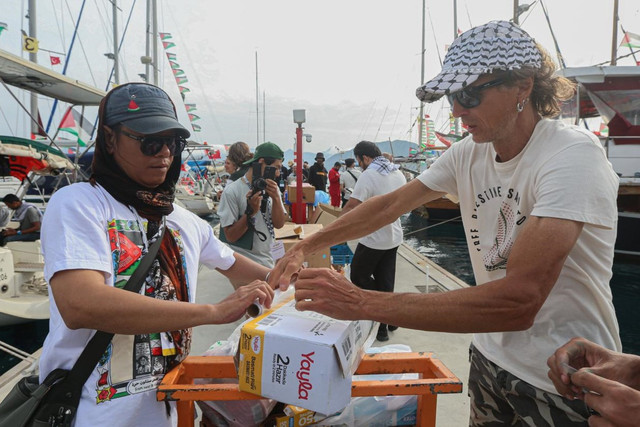 Jurnalis Republika yang juga partisipan Global Sumud Flotilla Bambang Noroyono
bersiap menuju Gaza. Foto: Republika
