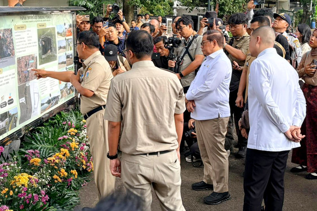 Gubernur DKI Jakarta Pramono Anung tiba di kantor Kecamatan Kebayoran dalam acara peresmian pada Selasa (19/5/2026). Foto: Kevin Daniel/kumparan