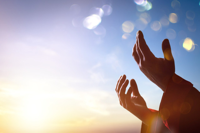  Ilustrasi berdoa. Foto: Billion Photos/Shutterstock