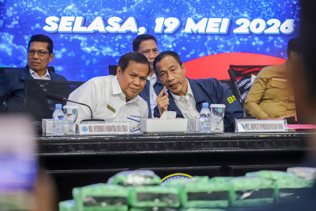 Pelaksana Tugas (Plt.) Deputi Bidang Pemberantasan BNN RI, Roy Hardi Siahaan, memaparkan hasil Operasi Saber Bersinar 2026 di Kantor BNN RI, Selasa (19/5/2026). Foto: Iqbal Firdaus/kumparan