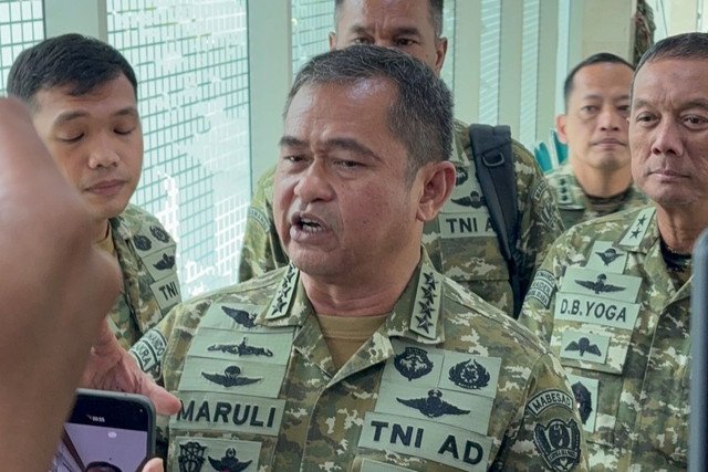 KSAD Jenderal Maruli Simanjuntak saat ditemui usai rapat kerja bersama Komisi I DPR RI di Senayan, Jakarta, Selasa (19/5/2026). Foto: Jeni Ritanti/kumparan